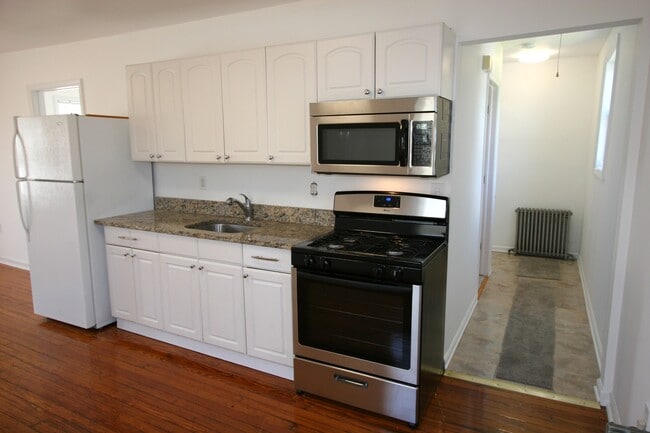 Kitchen - 86 Bethany Rd Unit Walk to Hazlet Train NYC