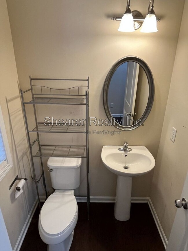9593 Camberley Ave NW