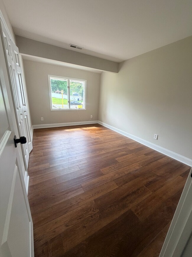 2 Brighton Dr