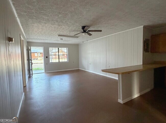 Photo - 7 Railroad St