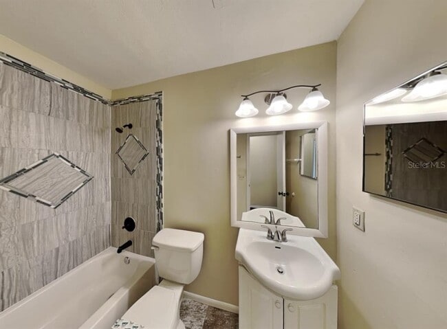 Photo - 3702 Pickwick Dr