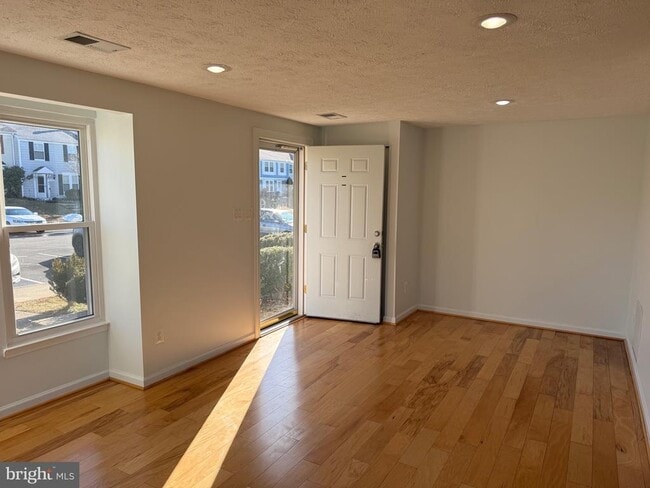 Photo - 4700 Still Pl