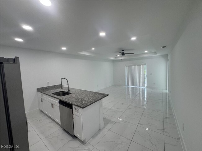 Building Photo - 727 Gordon Ave S Rental