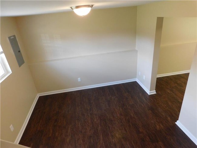 Photo - 6552 Nicholas