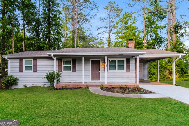 Building Photo - 635 Lakeridge Cir SE