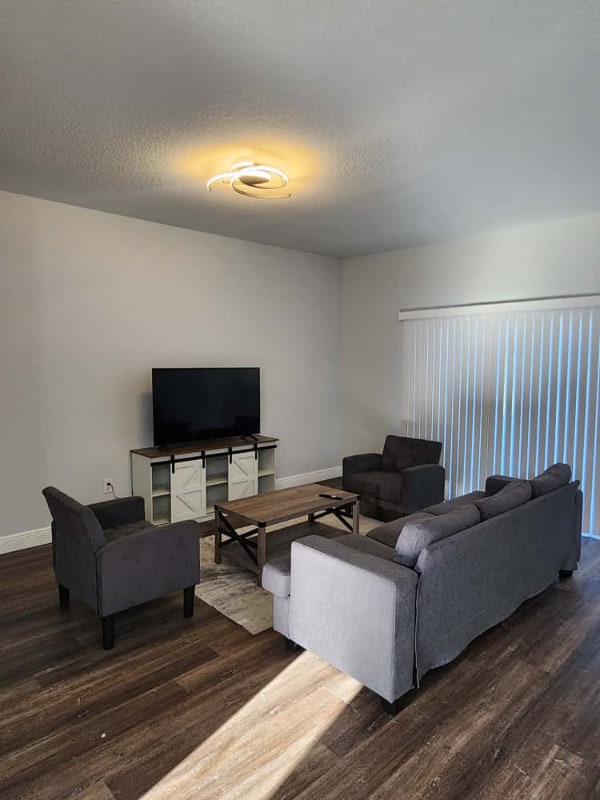 Photo - 817 Seabold Ave NW