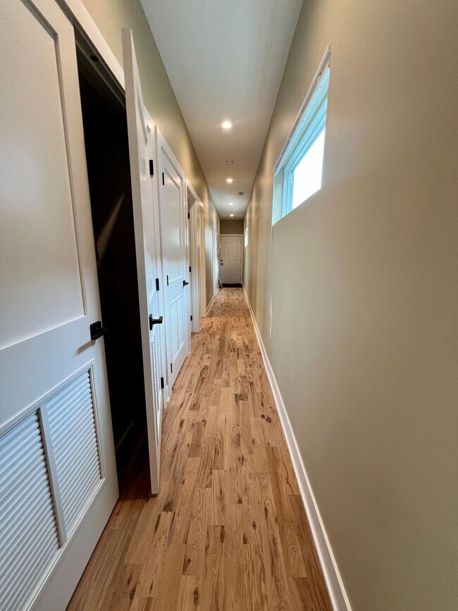 Photo - 4231 S Champlain Ave Unit 2