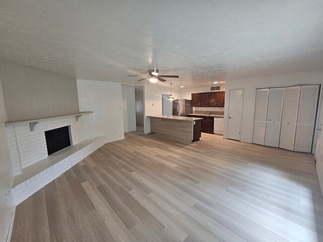 Photo - 524 Oldbridge Dr