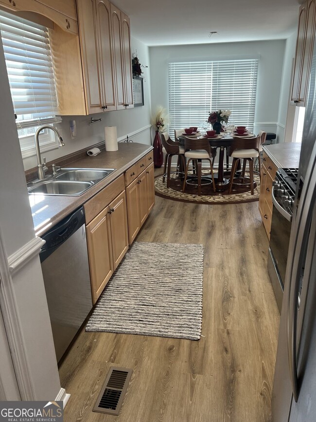 Photo - 638 Oberlochen Way