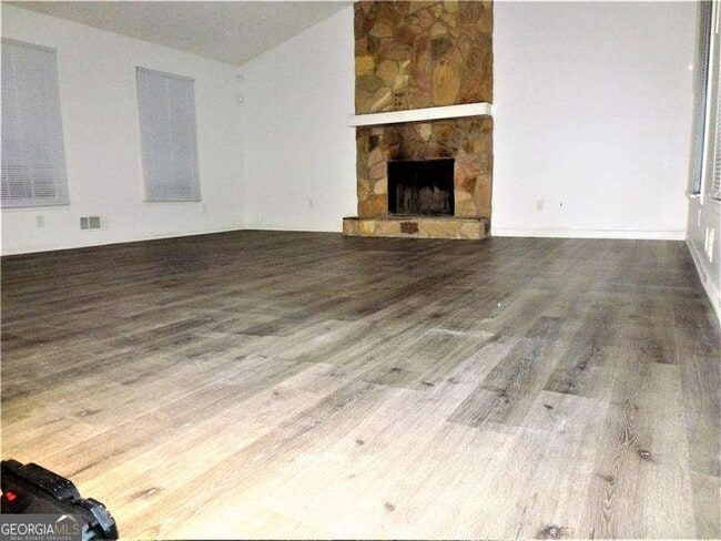 Photo - 382 Cross Creek Pl