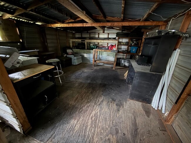 Photo - 2 Bed 1 Bath House, Gas Heat & Hot Water