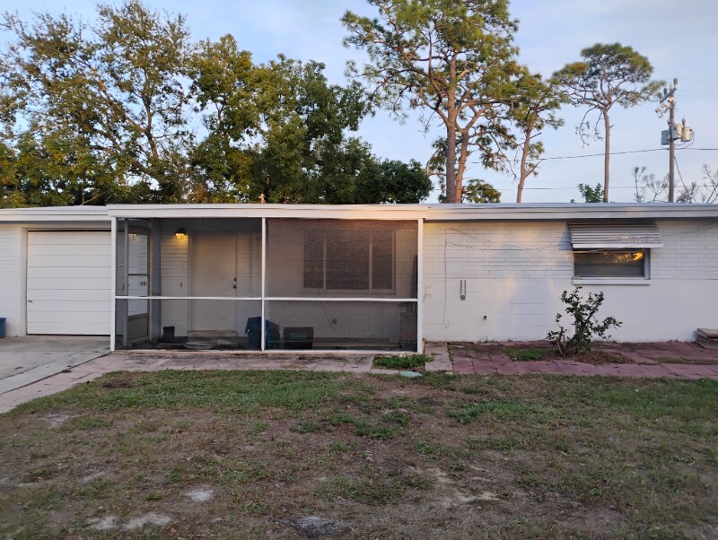 Photo - 2050 Holiday Dr