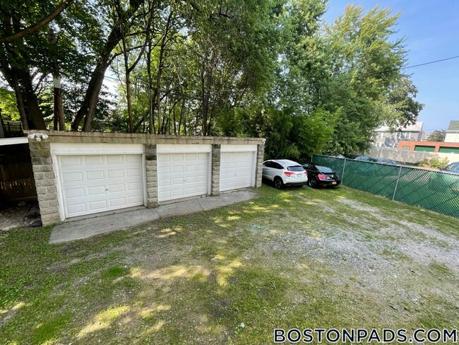 87 Easton St Unidad 1