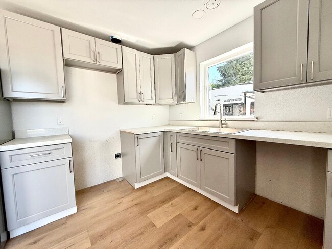 Photo - 1950 11th St