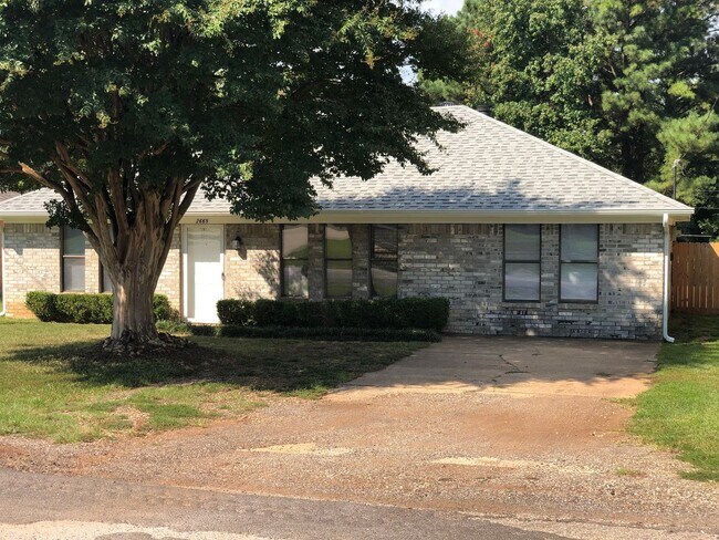 3 Bedroom in Hallsville ISD - 3 Bedroom in Hallsville ISD House