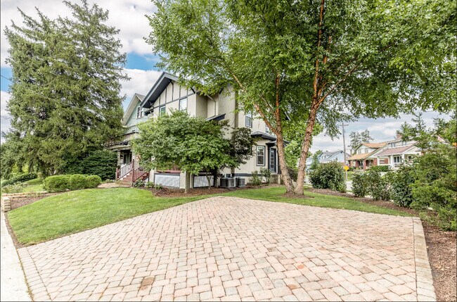 Photo - 2805 Observatory Ave House