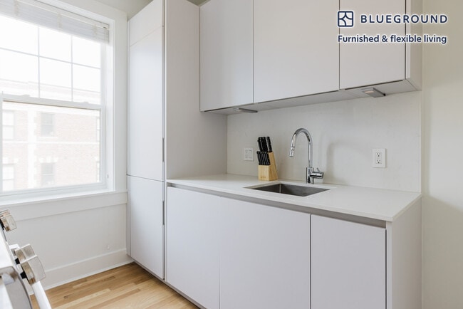 Photo - 18 Forest St Unit FL4-ID1112