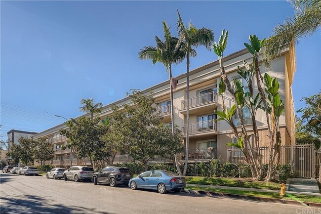 Photo - 141 S Clark Dr Unit 408