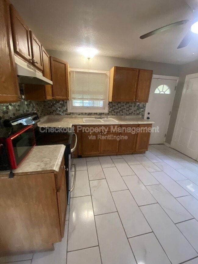 Photo - 1926 Chambers Rd