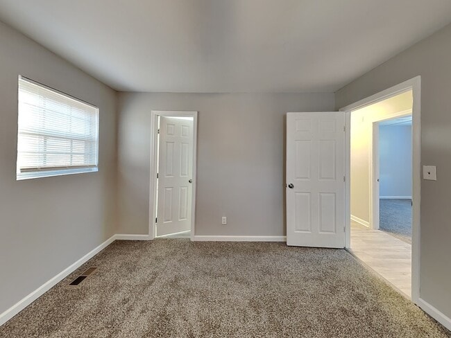 Photo - 5835 Brenda Dr