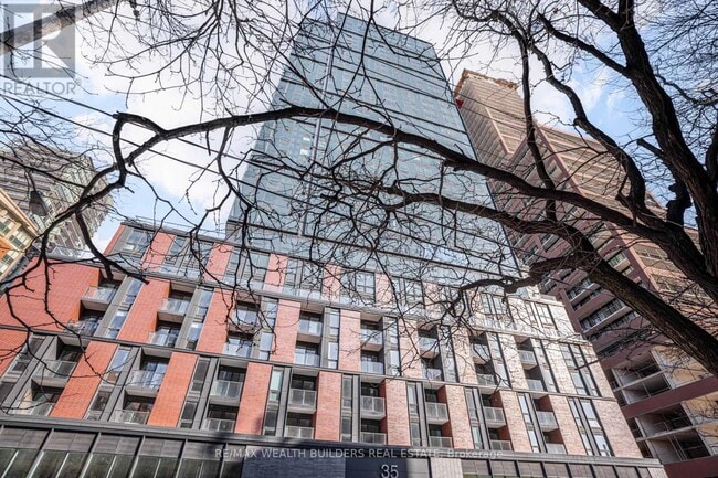 Photo - 35 Parliament St Unit 731