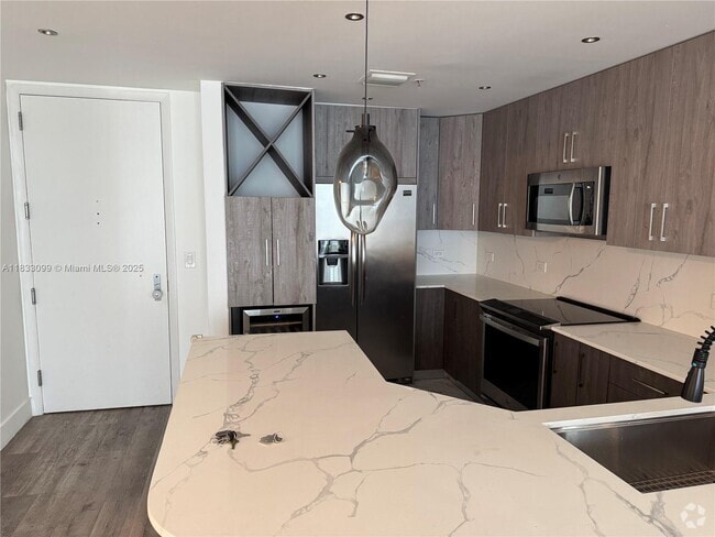 Building Photo - 801 Brickell Key Blvd Unit 1904 Rental