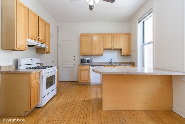 Photo - 1939 W Thomas St Unit 2R