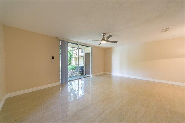 Photo - 1343 Hampton Blvd