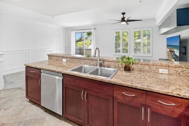 Building Photo - 1750 Kettner Blvd Unit 114