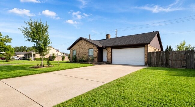 Photo - 11522 Corkwood Dr