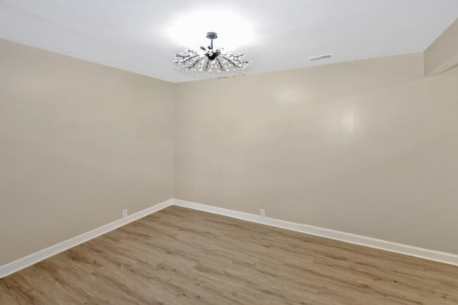 Photo - 7021 Stonington Ln