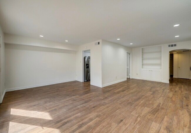 Photo - 478 N Post Oak Ln