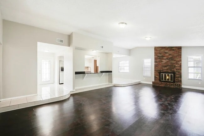 1303 Village Ct