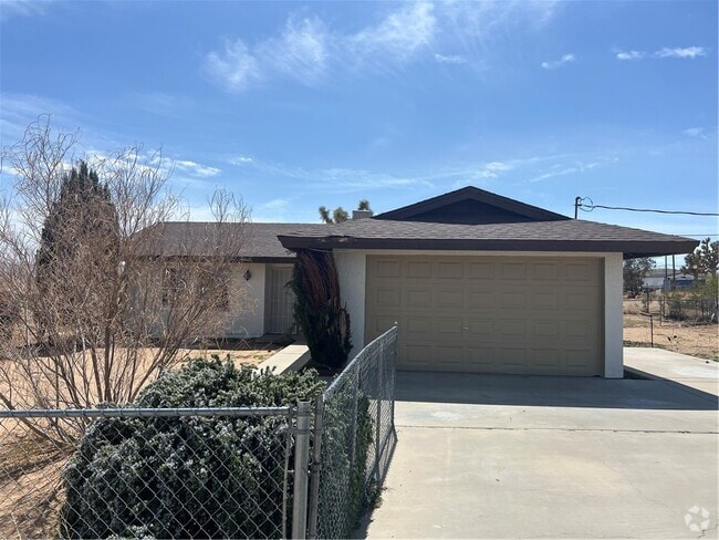 Building Photo - 58573 Sunflower Dr Rental