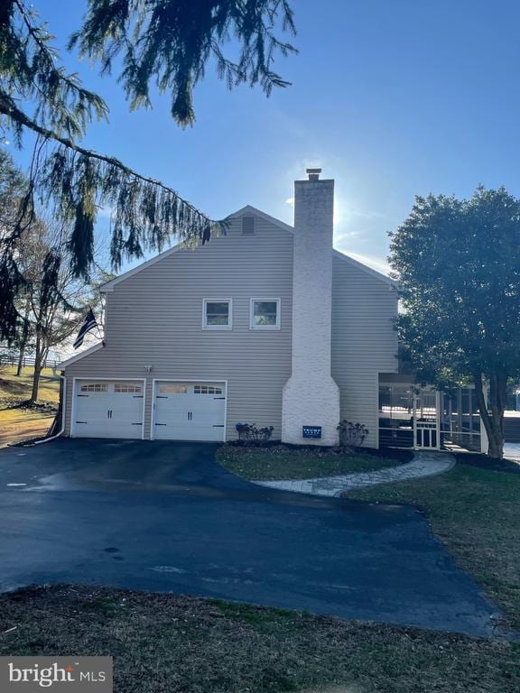 Photo - 1104 Dunvegan Rd