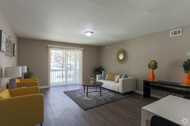 1BR, 1BA - 650 SF