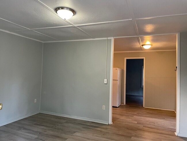 Photo - Cute Bungalow Style 1 Bedroom 1 Bath Home--Washer/dryer included!!