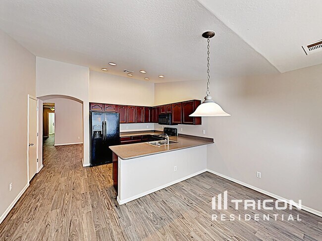 Photo - 2117 W Pickett Ct