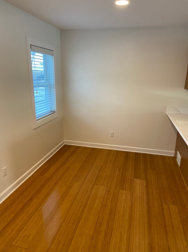 Photo - 263 S Union St