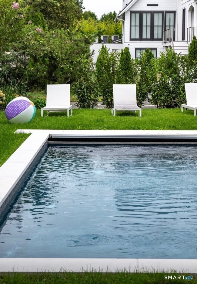 Photo - 26 Island Way