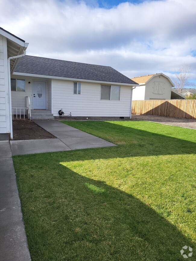 Building Photo - Hermiston Home for Rent!!