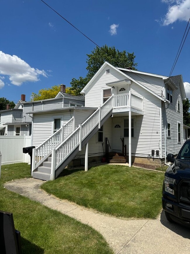Building Photo - 194 Circular St Unit 2