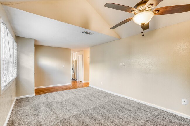 Photo - 17828 Cluster Ct
