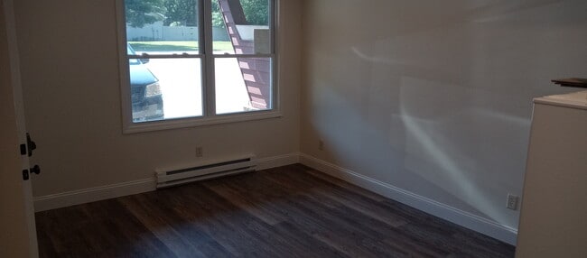 Building Photo - 56464 Ash Rd Unit #6 Rental