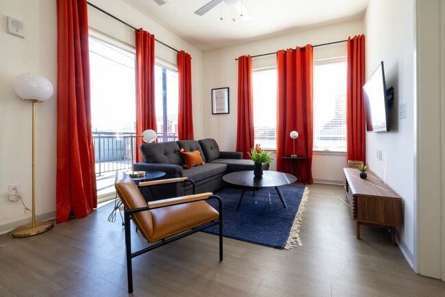 Photo - 633 E Main St Unidad ID1014614P