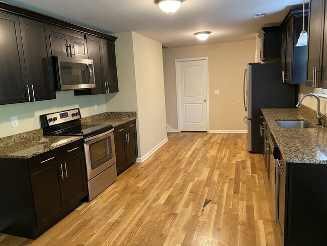 Photo - 1020 Chisolm Trail