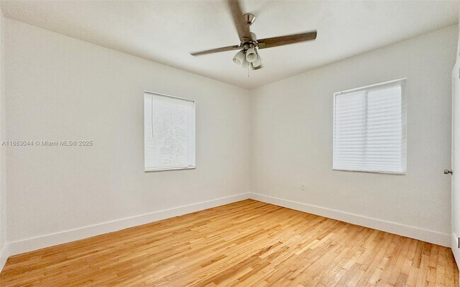 Photo - 3770 SW 27th St Unit 1