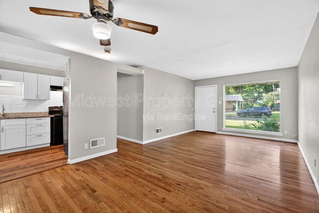 Photo - 710 Tyson Dr