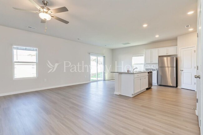 Photo - 2041 Transatlantic Ave