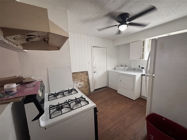 Photo - 4222 Wipprecht St